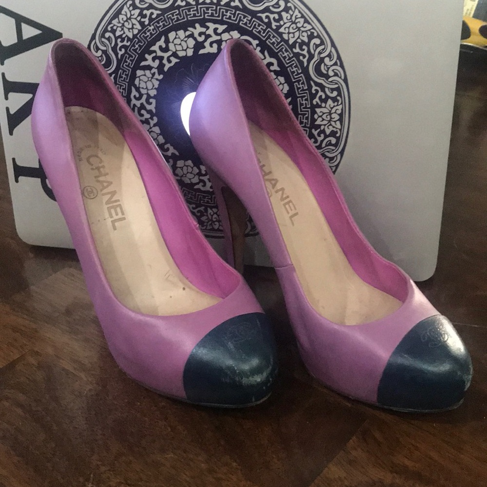 Chanel Pumps